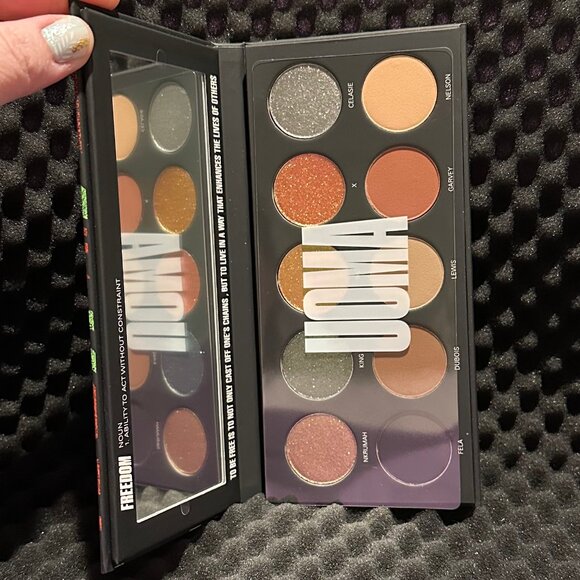 UOMA Black Magic Freedom Eyeshadow Palette - Picture 10 of 11